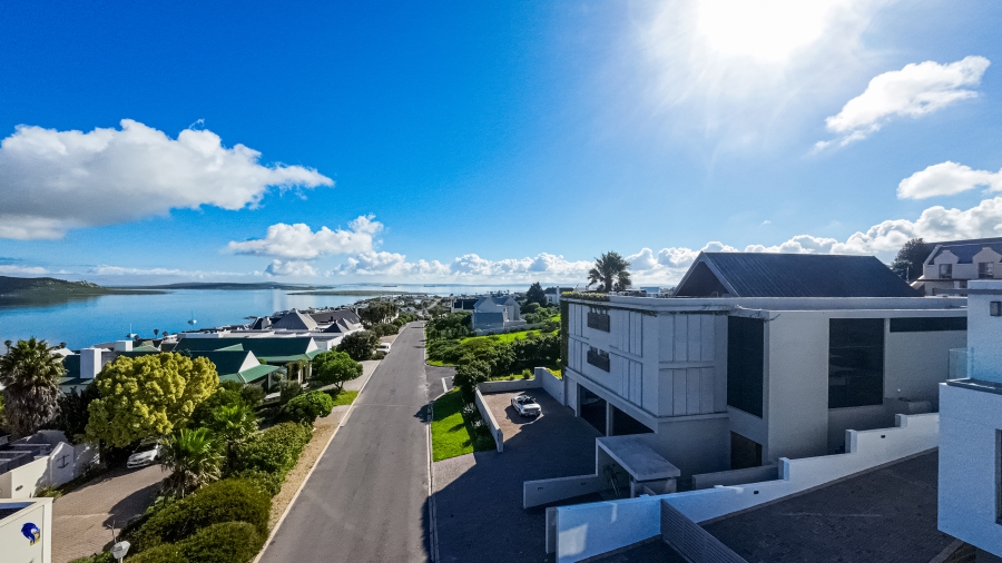 6 Bedroom Property for Sale in Myburgh Park Western Cape